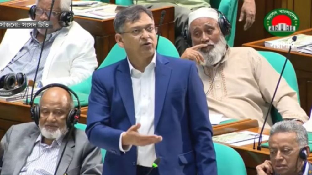 ১৩৩টি অধ্যাদেশের বিষয়ে রাতে চূড়ান্ত সিদ্ধান্ত হতে পারে: স্বরাষ্ট্রমন্ত্রী