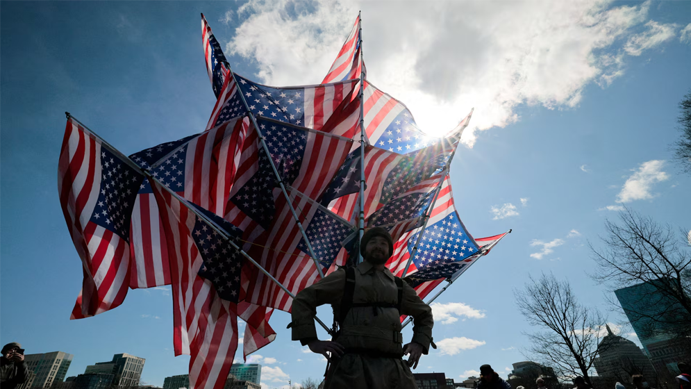 ট্রাম্পবিরোধী ‘নো কিংস’ আন্দোলনে উত্তাল যুক্তরাষ্ট্র, দেখুন ছবিতে