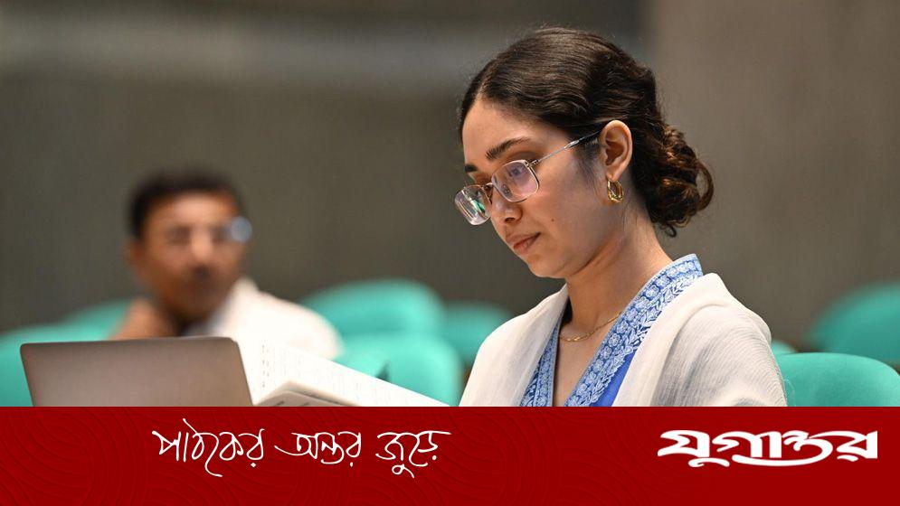 সংসদ অধিবেশন ভিভিআইপি লাউঞ্জে পর্যবেক্ষণ করলেন প্রধানমন্ত্রীর কন্যা জাইমা রহমান