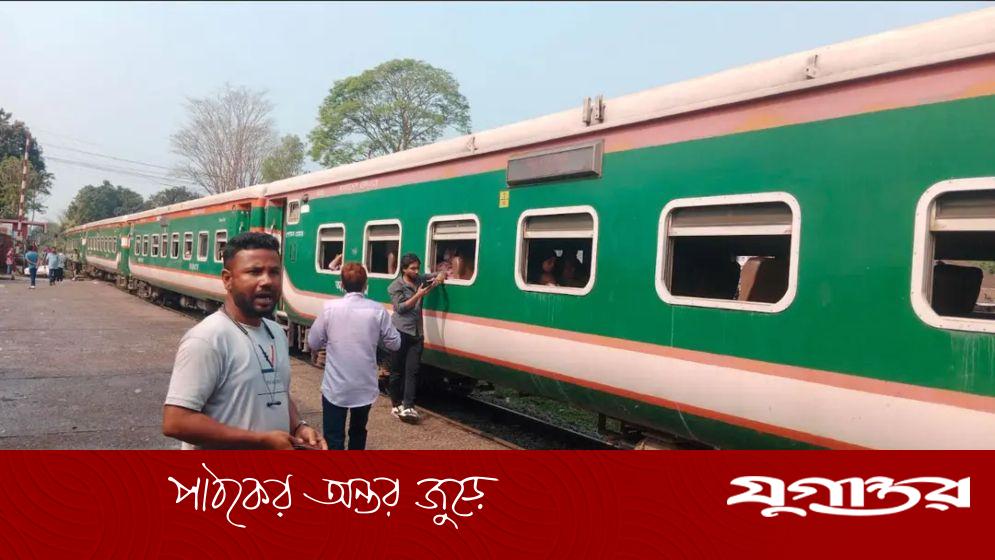 সিলেটের সঙ্গে সারাদেশের রেল যোগাযোগ বিচ্ছিন্ন: উপবন এক্সপ্রেসের ইঞ্জিন বিকল, ৩ ঘণ্টা পর স্বাভাবিক