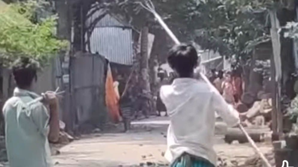 সোনারগাঁয়ে দুই গ্রুপের সংঘর্ষে টেঁটাবিদ্ধসহ আহত ১০