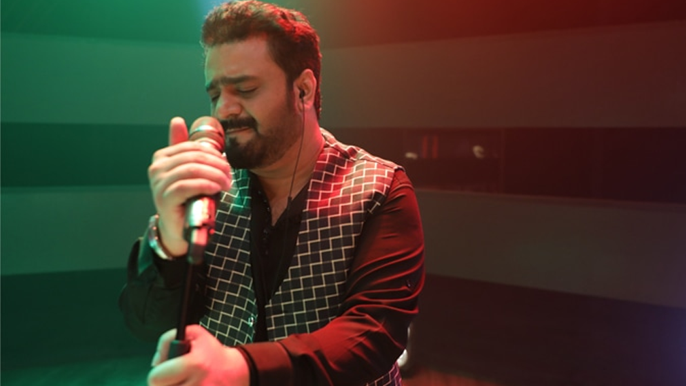 ভারতীয় গান নিষিদ্ধের দাবি জনপ্রিয় পাকিস্তানি গায়কের