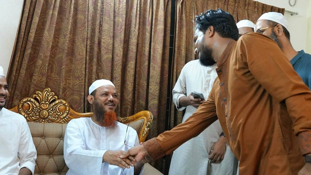 আত্মার প্রশান্তির খোরাক পাওয়া যায় চরমোনাই মাহফিলে