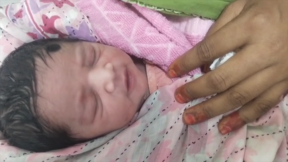 অভাবে শীতলক্ষ্যায় ফেলে হত্যাচেষ্টা, সেই নবজাতক পেল নিরাপদ আশ্রয়