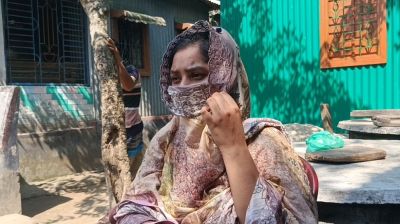 কালিহাতীতে বিয়ের দাবিতে প্রেমিকের বাড়িতে তরুণীর অনশন