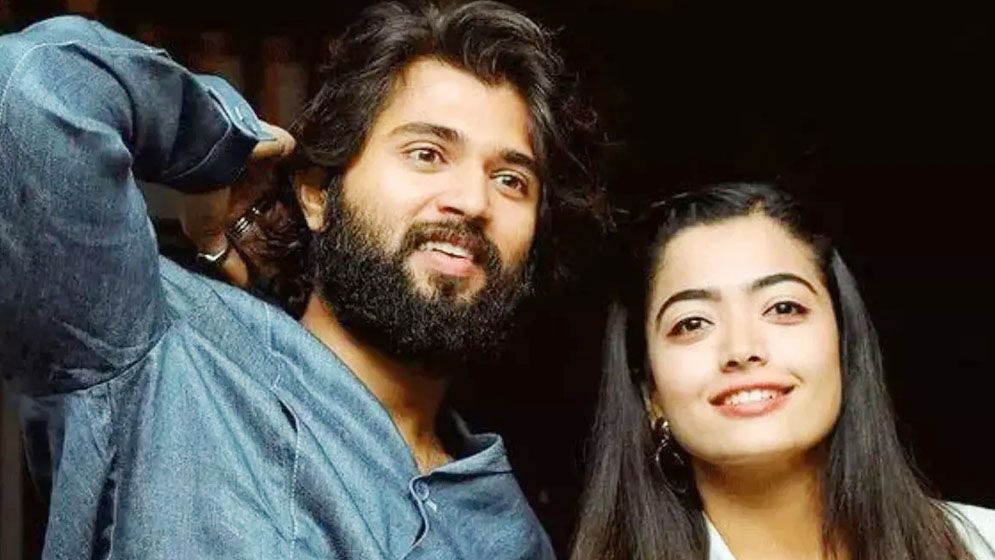 বিজয়-রাশমিকার যে পোস্ট নিয়ে নেটিজেনদের মাঝে তোলপাড়
