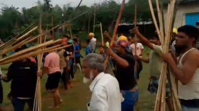 ফেসবুক পোস্টকে কেন্দ্র করে দুই চেয়ারম্যান প্রার্থীর সমর্থকদের সংঘর্ষ, আহত ২০