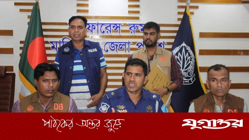 মানিকগঞ্জে দুটি বড় ডাকাতির রহস্য উদঘাটন, ডিবি গ্রেফতার করেছে ৮ সদস্য