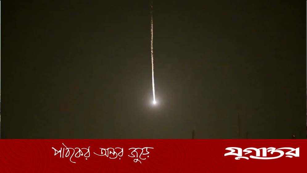 ইরানের ক্ষেপণাস্ত্র হামলায় মধ্য ইসরাইলে অন্ধকার, আহত কমপক্ষে ১