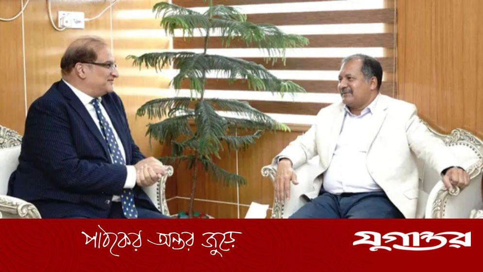 পাকিস্তানের হাইকমিশনারের সঙ্গে তথ্যমন্ত্রীর সাক্ষাৎ: গণমাধ্যম ও সংস্কৃতি সহযোগিতা জোরদারের আলোচনা