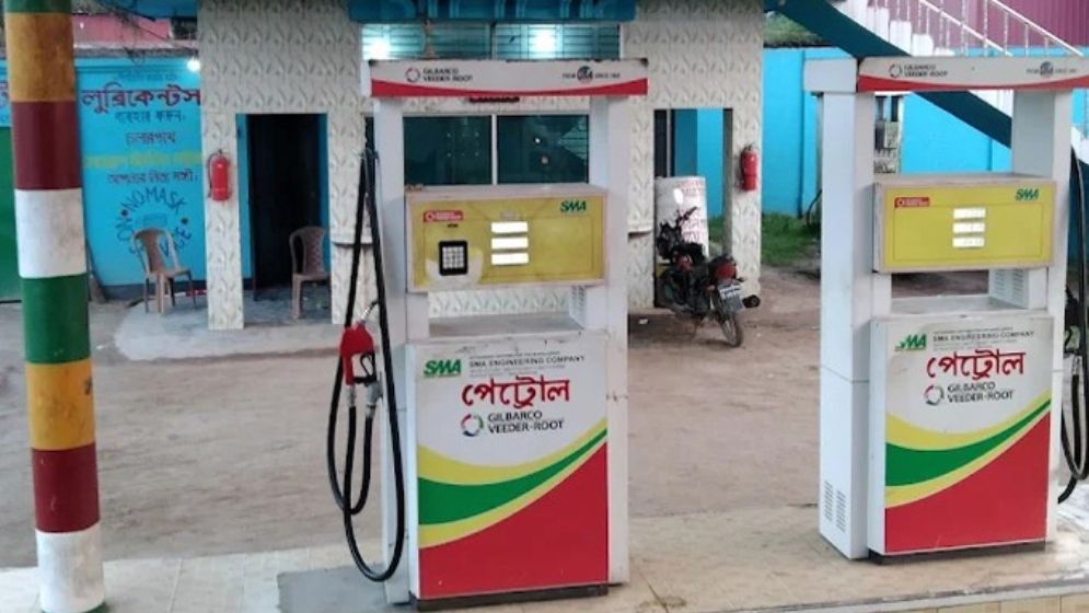 বিএনপি নেতার ফিলিং স্টেশন থেকে ৫০ হাজার লিটার পেট্রল উধাও