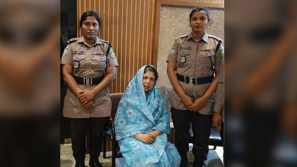 আইনজীবীদের হট্টগোলে সাংবাদিকদের উপর ক্ষোভ ঝাড়লেন বিচারক