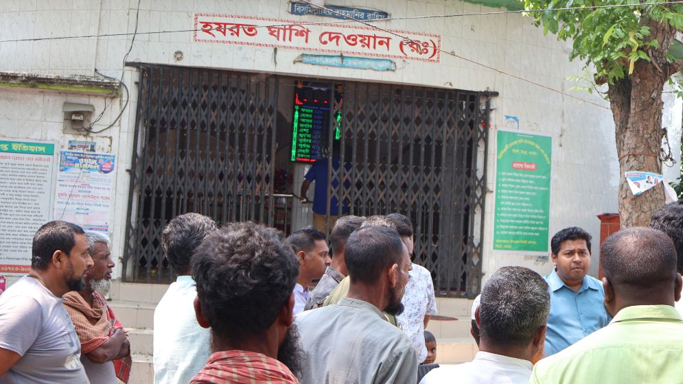 মাজারের দানবাক্স ভেঙে টাকা চুরি, গ্রেফতার ৩