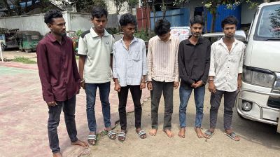 পুলিশ পরিচয়ে মাদ্রাসাছাত্রীকে অপহরণ চেষ্টা, ৬ যুবক আটক