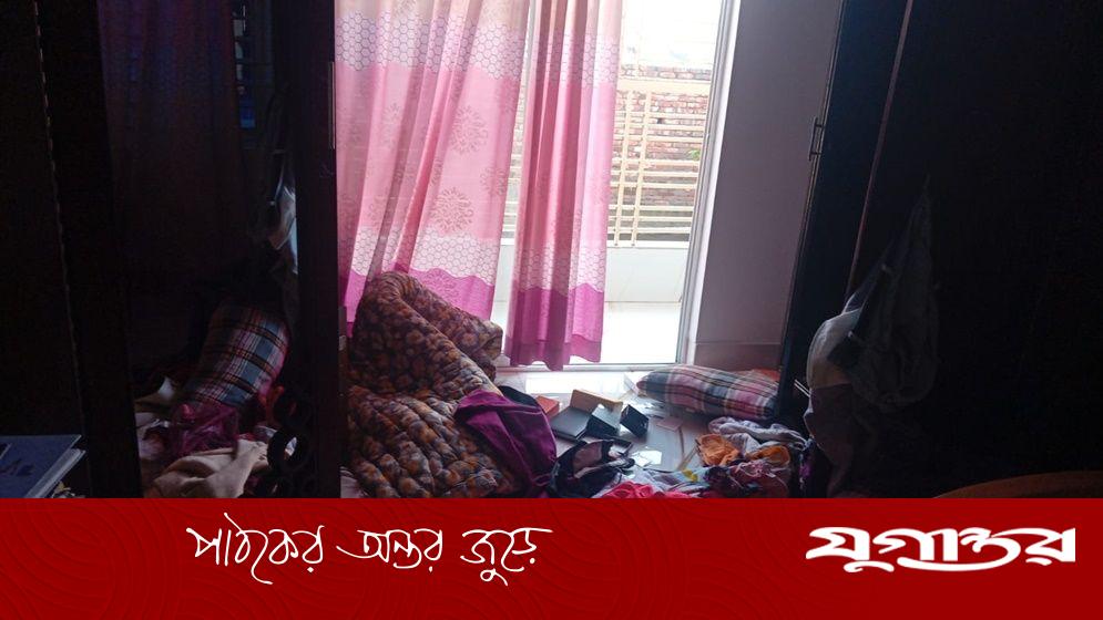 নারায়ণগঞ্জে ডিপো কর্মকর্তার বাসায় ফিল্মি স্টাইলে ডাকাতি: প্রায় এক কোটি টাকার লুট