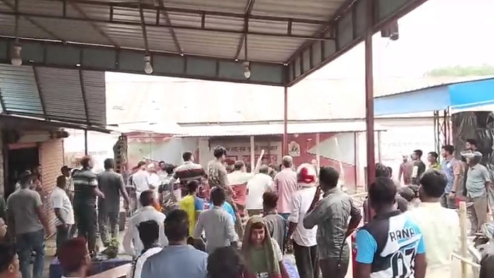 তেল পাম্পে আধিপত্য বিস্তার নিয়ে সংঘর্ষ, নারীসহ আহত ৭