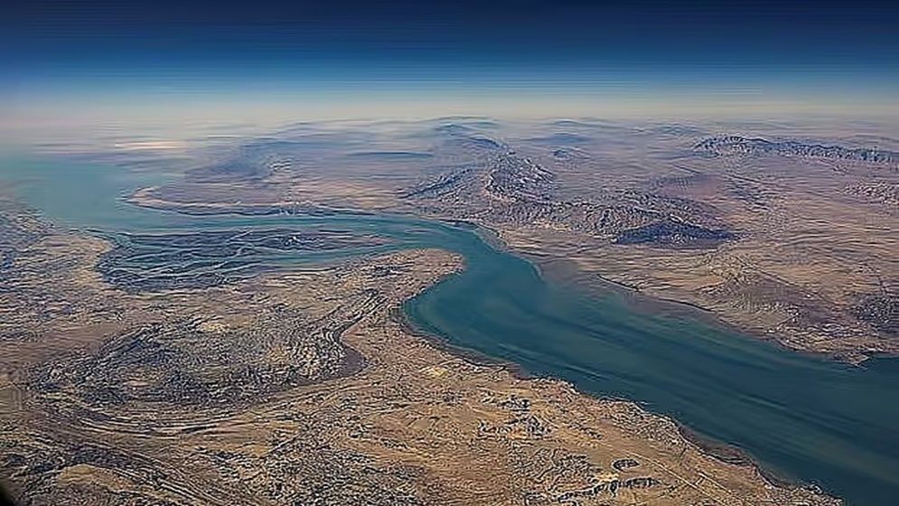 হরমুজ প্রণালিতে বিকল্প রুট ঘোষণা করল ইরান