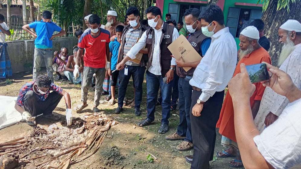 কবর থেকে ২০ মাস পর জুলাইযোদ্ধা রাব্বির মরদেহ উত্তোলন