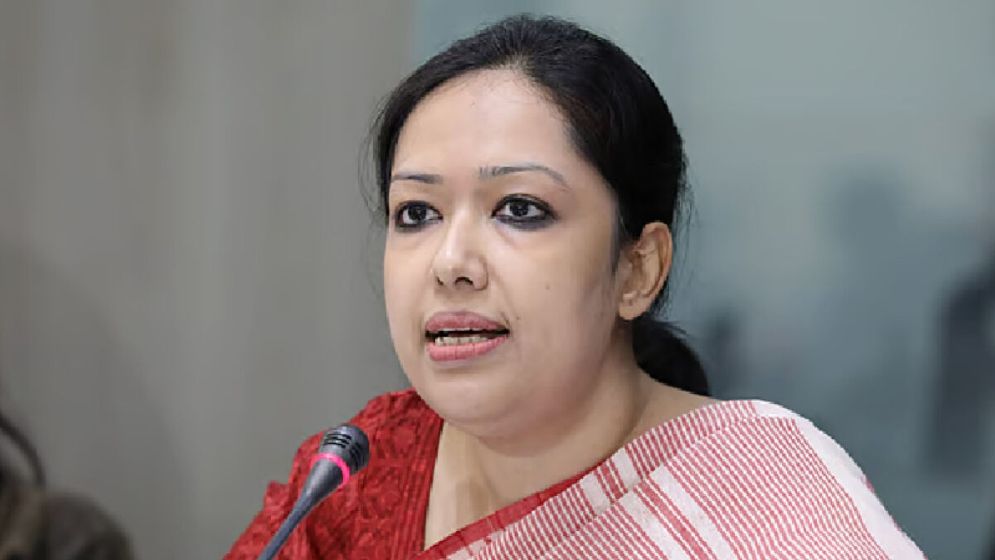 ৩০০ জন হামের রোগীর সামনে কথা বলছি না