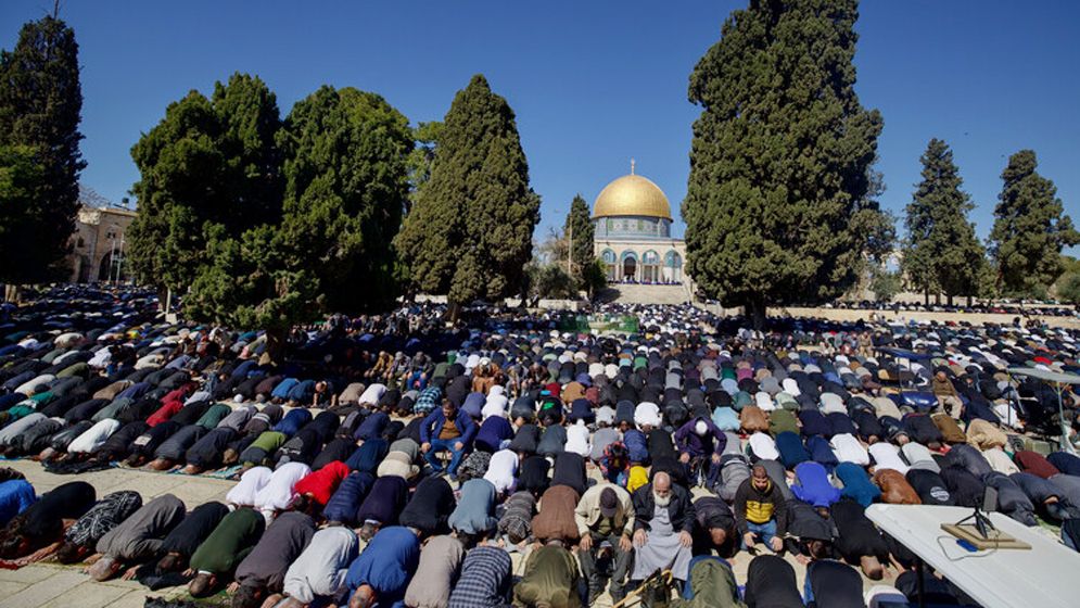 ৪০ দিন পর আল-আকসা খুলে দিল ইসরাইল