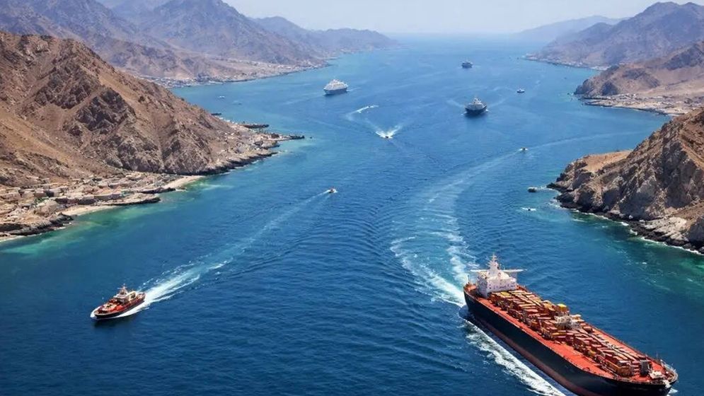 ফের হরমুজ প্রণালি বন্ধ করল ইরান