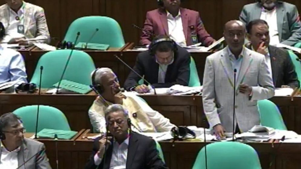 আসুন আগে রোগ ডিটেক্ট করি, তারপরে ওষুধ দেই: বিরোধী দলকে আইনমন্ত্রী