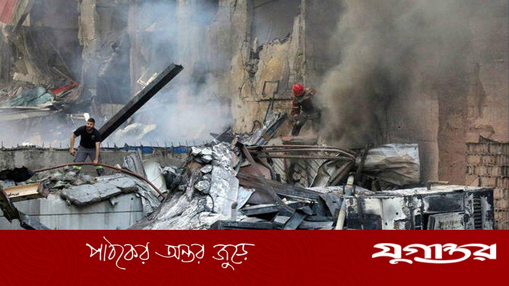 লেবাননে ইসরাইলি হামলায় তিন শতাধিক নিহত, পাকিস্তানের কড়া প্রতিক্রিয়া