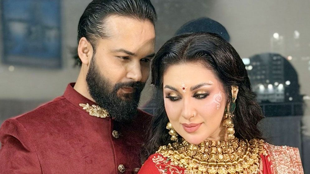 রাজা নয়, স্বপ্ন আর অলঙ্কারই যথেষ্ট, অপুর স্ট্যাটাসে নতুন বার্তা
