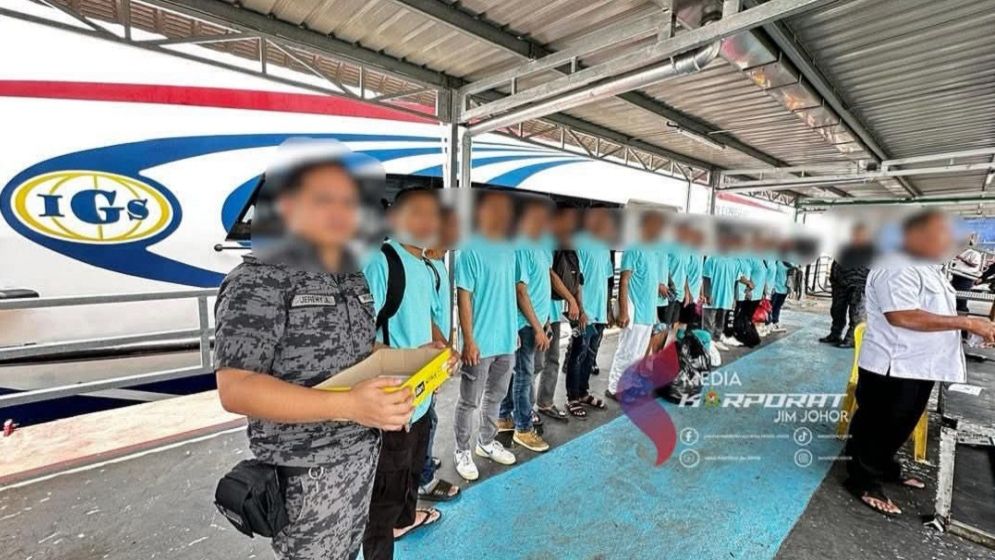 ২৮ বাংলাদেশিসহ ১৭৫ অভিবাসীকে ফেরত পাঠাল মালয়েশিয়া