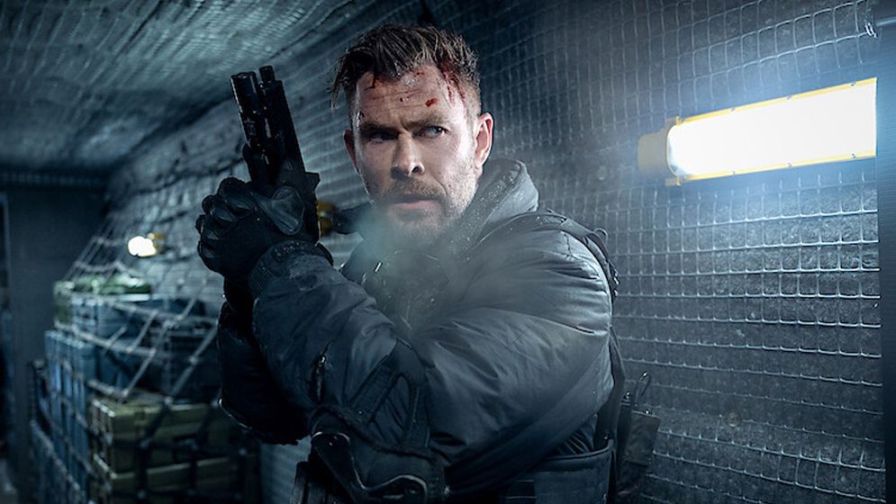 ‘এক্সট্র্যাকশন ৩’ নিয়ে আবারও পর্দায় আসছেন হেমসওয়ার্থ-এলবা