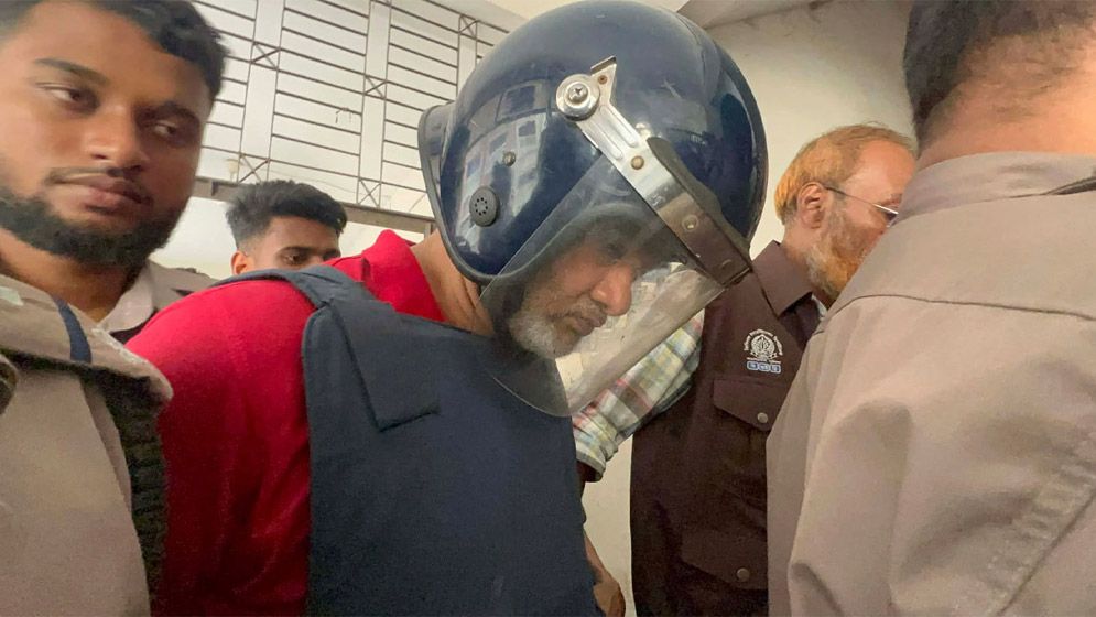ওসমান হাদি হত্যাকাণ্ড: ৩ দিনের রিমান্ডে অস্ত্র বিক্রেতা হেলাল