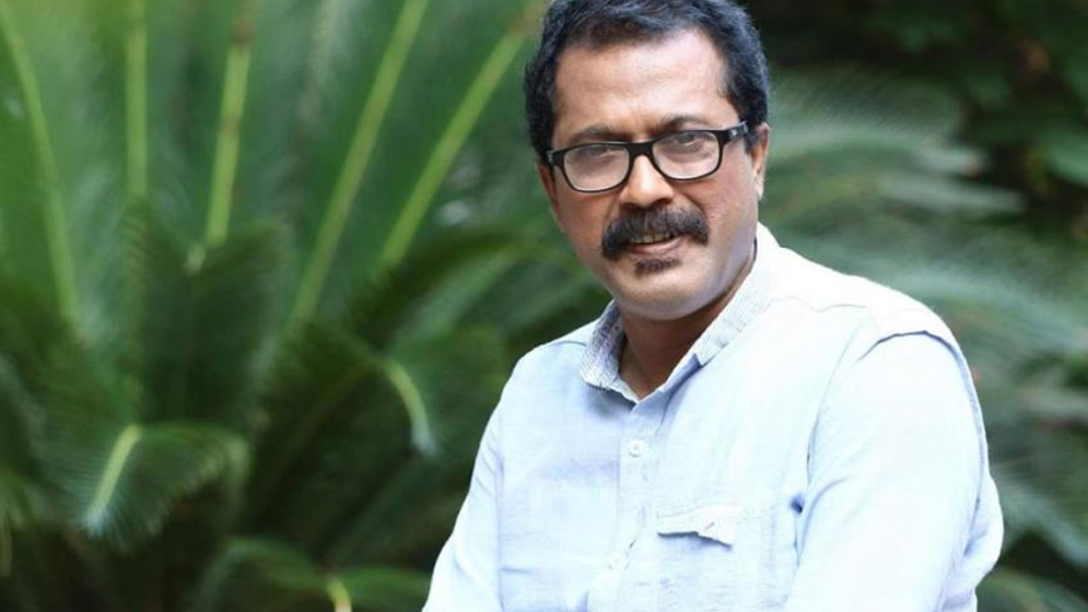 ৬ লাখ ফলোয়ারের পেজ বন্ধ, নেপথ্যে যারা জানালেন ফারুক আহমেদ