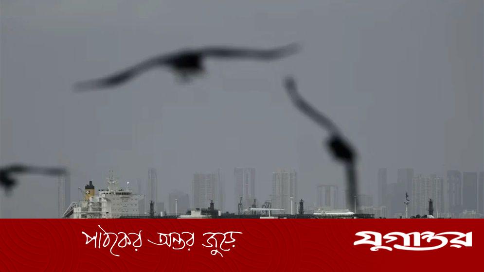 হরমুজ প্রণালিতে মার্কিন অবরোধে ভারতের জ্বালানি সংকট আরও তীব্র হওয়ার আশঙ্কা