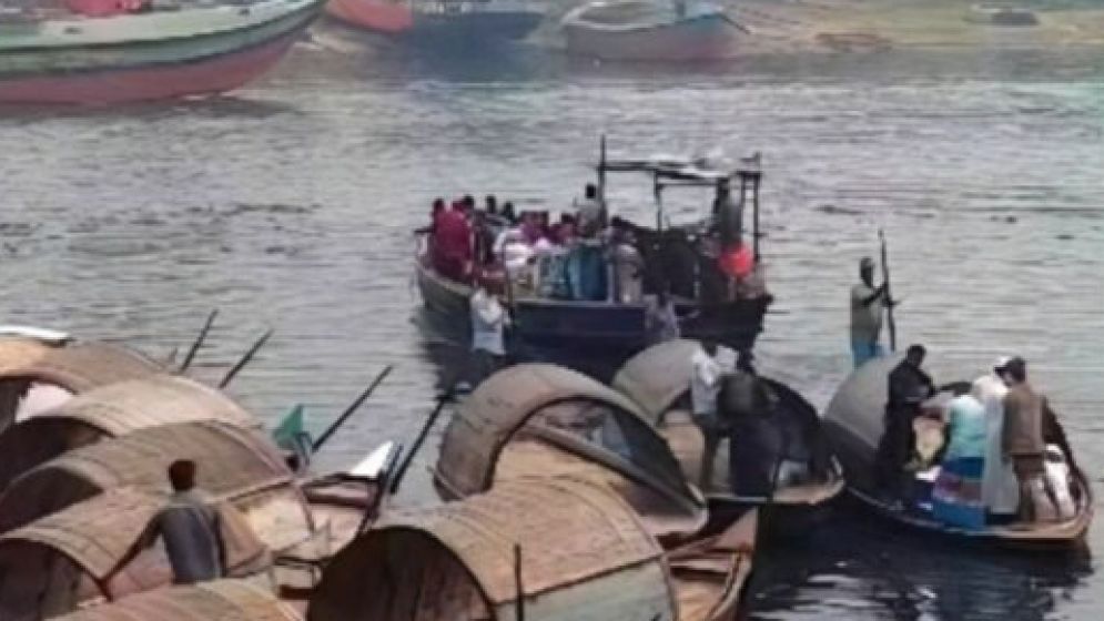 তেল সংকটে বন্ধ হওয়ার পথে বন্দর সেন্ট্রাল খেয়াঘাট