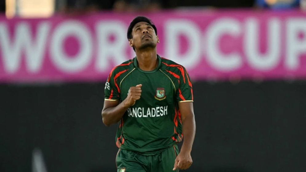 বাঁচামরার লড়াইয়ের আগে মোস্তাফিজকে নিয়ে সুসংবাদ পেল বাংলাদেশ