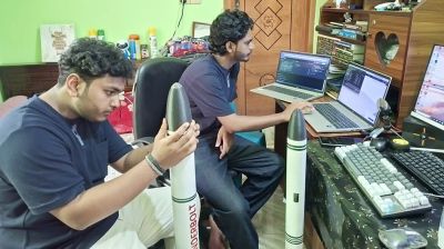 ঘণ্টায় ৩শ কিমি গতির মিসাইল ও রকেট বানালেন মামা-ভাগ্নে