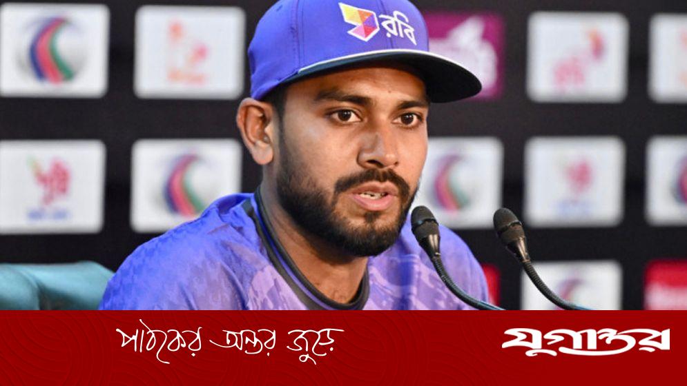 বোলারদের প্রশংসায় যা বললেন টাইগার অধিনায়ক মিরাজ
