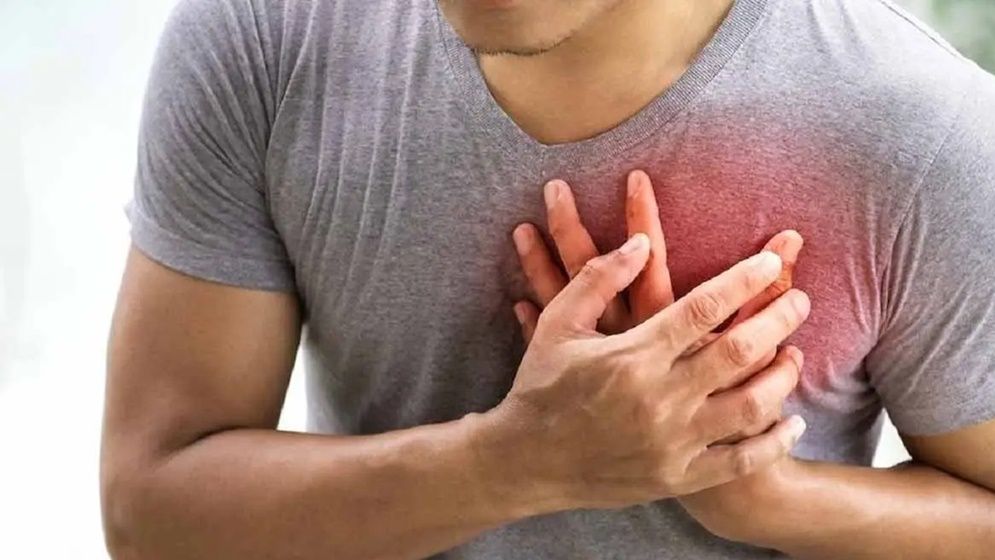 শরীরের এই সংকেত দেখলেই সাবধান হোন
