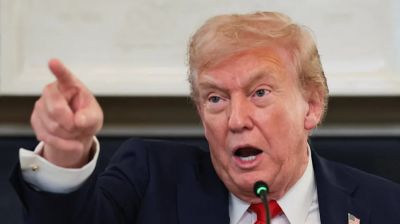 ইরানের সঙ্গে যুদ্ধবিরতির মেয়াদ বাড়ালেন ট্রাম্প