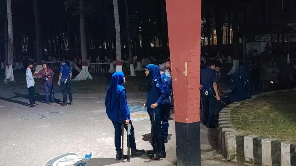 কুমিল্লা পলিটেকনিকে ‘গুপ্ত’ বলায় ছাত্রদল-শিবির সংঘর্ষ, আহত ৩২
