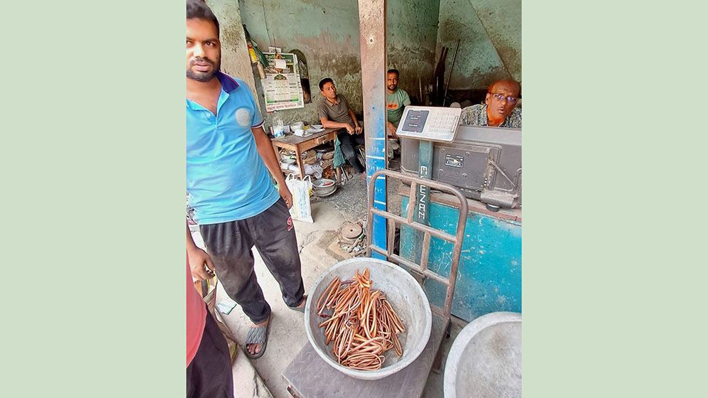 এসির পাইপ চুরির হিড়িক