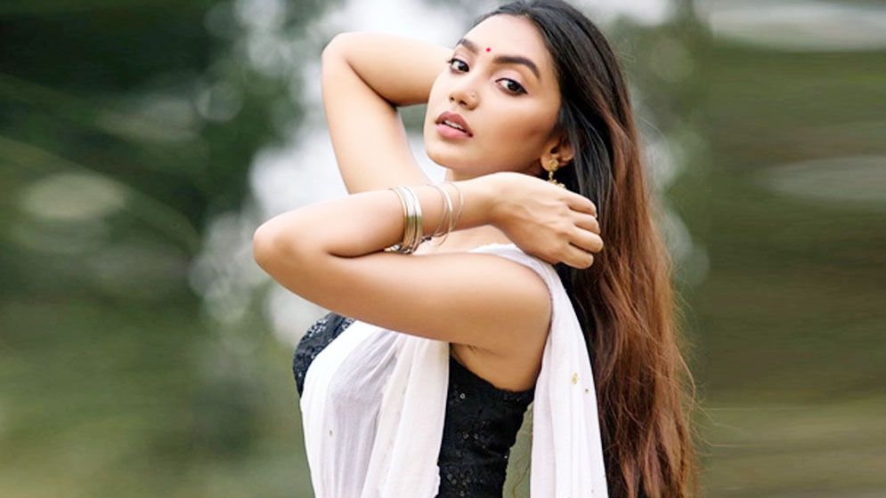 দয়া করে ভিত্তিহীন বিষয় নিয়ে নিজের সময় নষ্ট করবেন না: সুনেরাহ