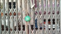 গেট রান্নাঘর উঠানে ‘বোমাসদৃশ বস্তু’, কলারোয়ায় আতঙ্ক