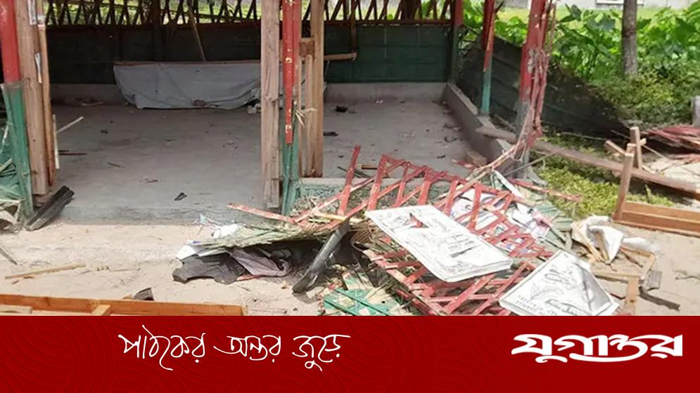 ঈশ্বরদী কলেজে ছাত্রদল-শিবির সংঘর্ষ, ককটেল বিস্ফোরণ, আহত ১০