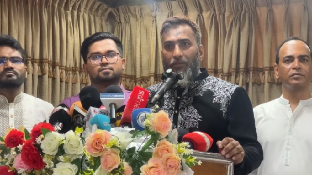 রাজপথে নামলে সরকারের পতন ঘটাতে বেশি সময় লাগবে না: ইসহাক সরকার