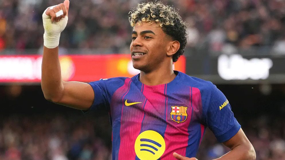 ইতিহাস গড়ে মাসসেরার পুরস্কার জিতলেন ইয়ামাল