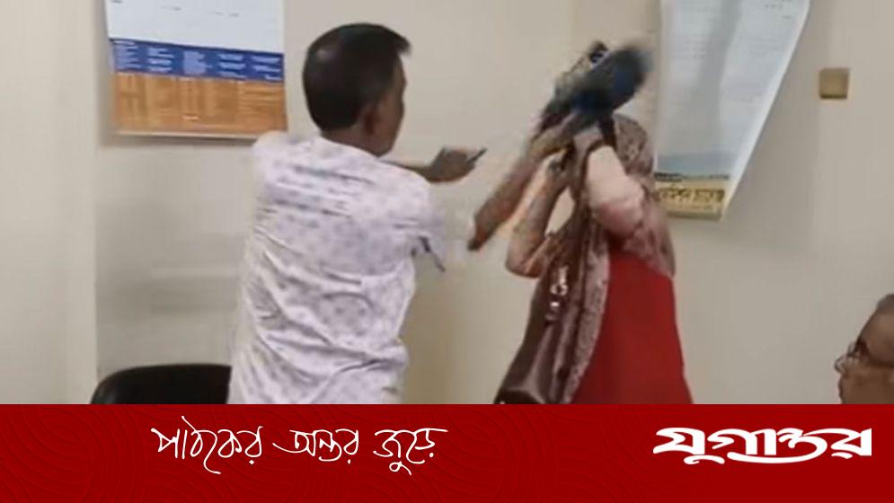 জুতাপেটার ঘটনায় রাজশাহীর নারী শিক্ষক সাময়িক বরখাস্ত