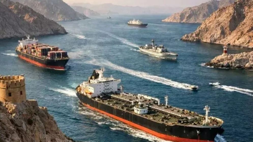 হরমুজ প্রণালি বন্ধে সার সরবরাহে ধস, বিশ্বজুড়ে খাদ্য সংকটের শঙ্কা