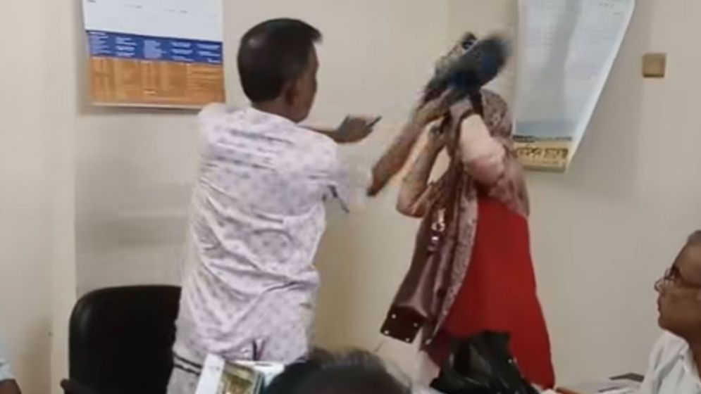 উলটো সেই শিক্ষক বরখাস্ত, বিএনপি কর্মী পলাতক