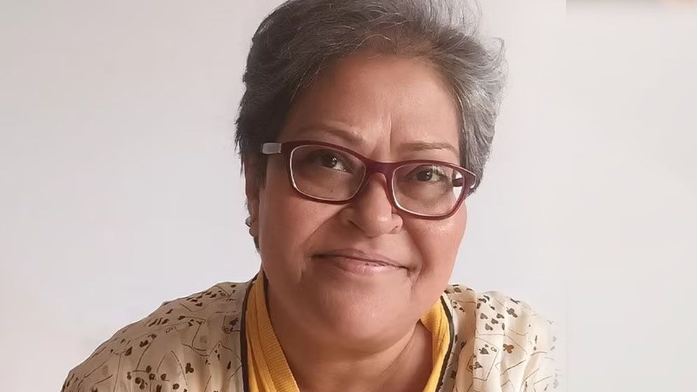 স্মার্টফোনের যুগেও কেন কিপ্যাড ফোন ব্যবহার করেন সুদীপা, জানালেন কারণ